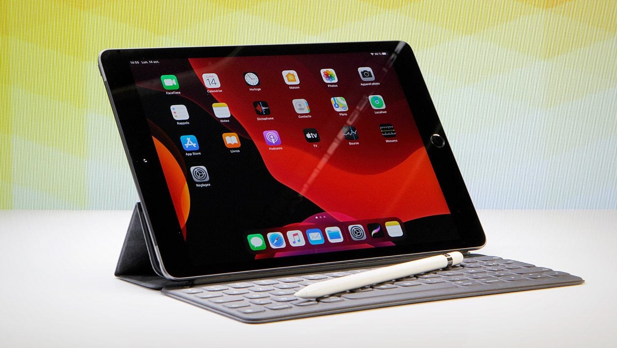 Apple dévoile sa tablette numérique; l'iPad n'arrivera pas au Canada avant  l'été