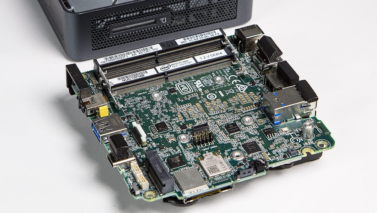 Intel NUC10FNK