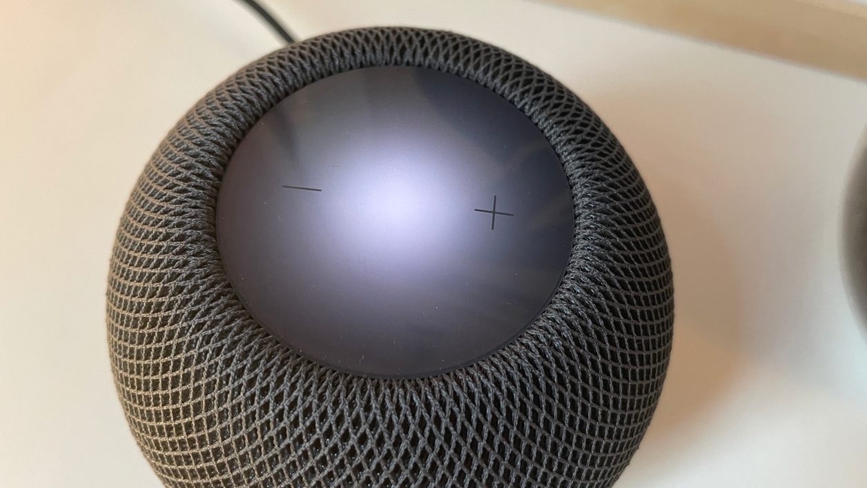 La surface tactile au sommet du HomePod mini