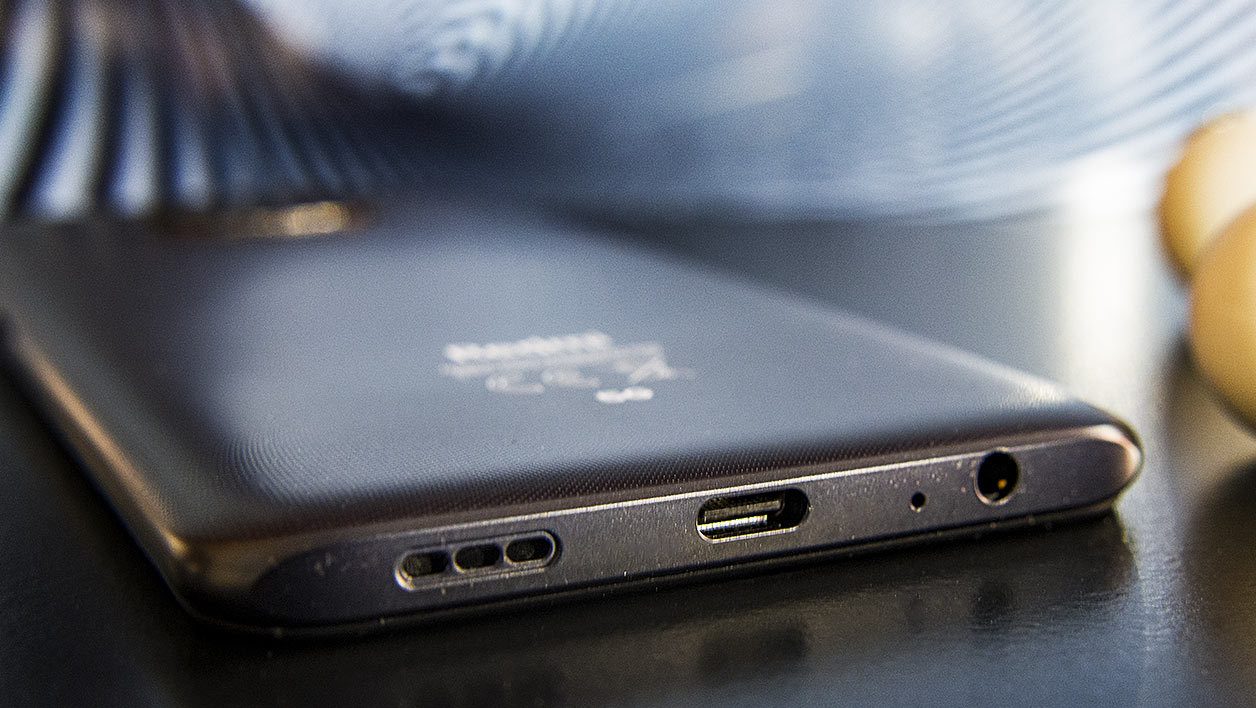 Le Redmi Note 9T se recharge par USB Type-C.