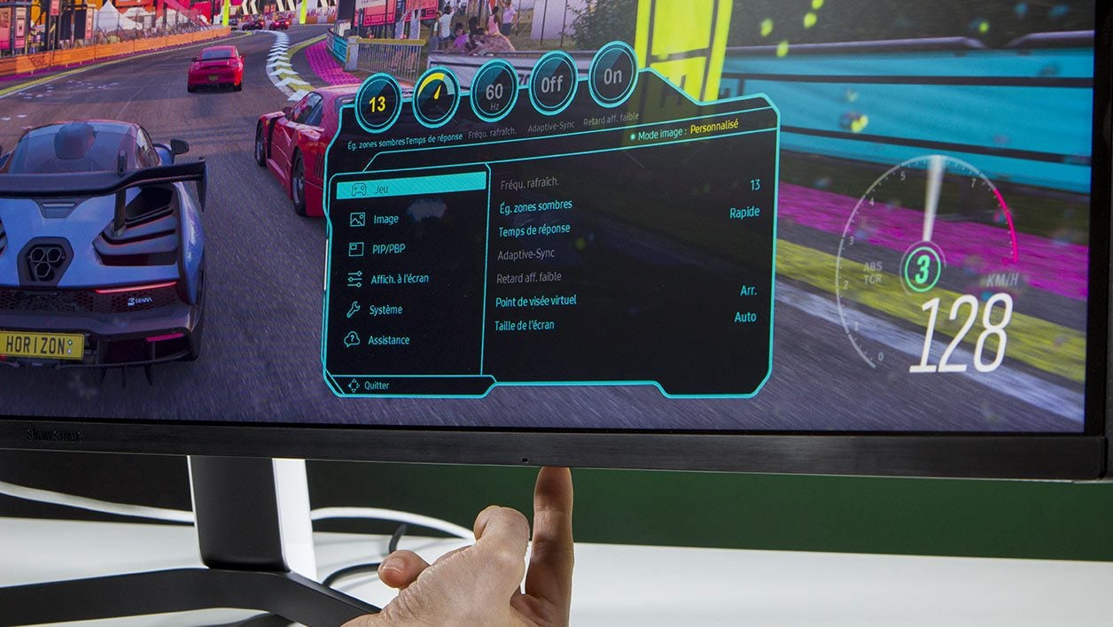 Test du Samsung Odyssey G9 : l'écran gaming 49 pouces à dalle