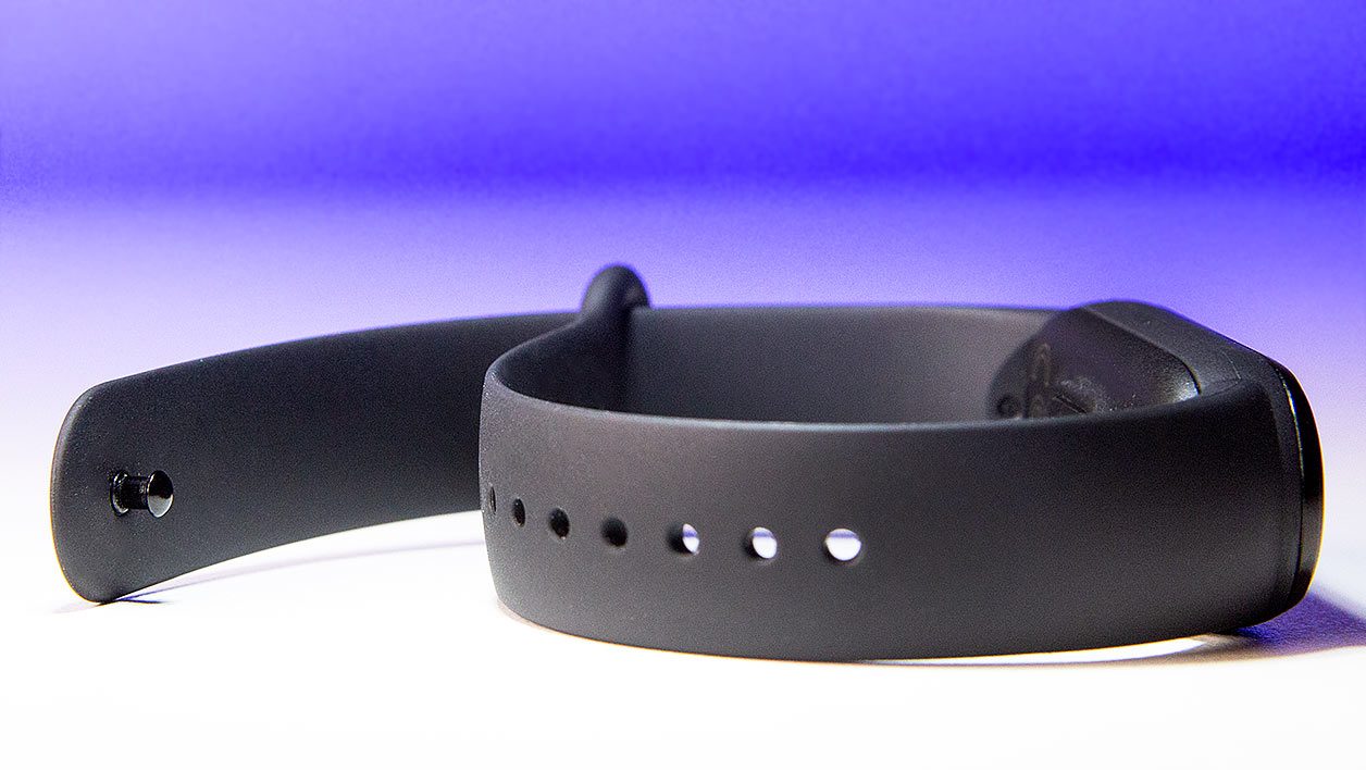 Le système de fixation du Mi Band 6.