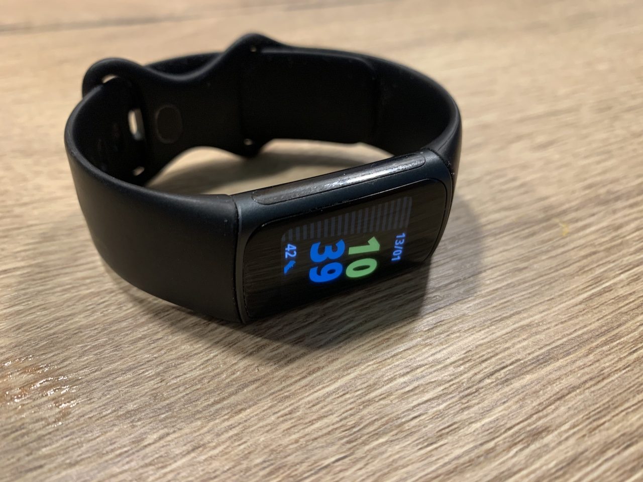 Fitbit dévoile enfin de nouveaux bracelets et montres connectés