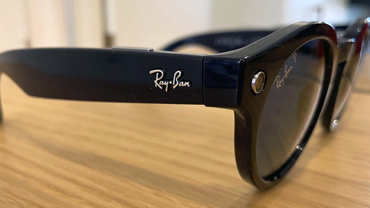 Innovation & Startup : Ray-Ban et Facebook s'associent pour lancer des lunettes  connectées