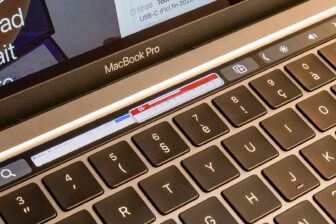 La Touch Bar est toujours présente dans le MacBook Pro 13 pouces 2022.