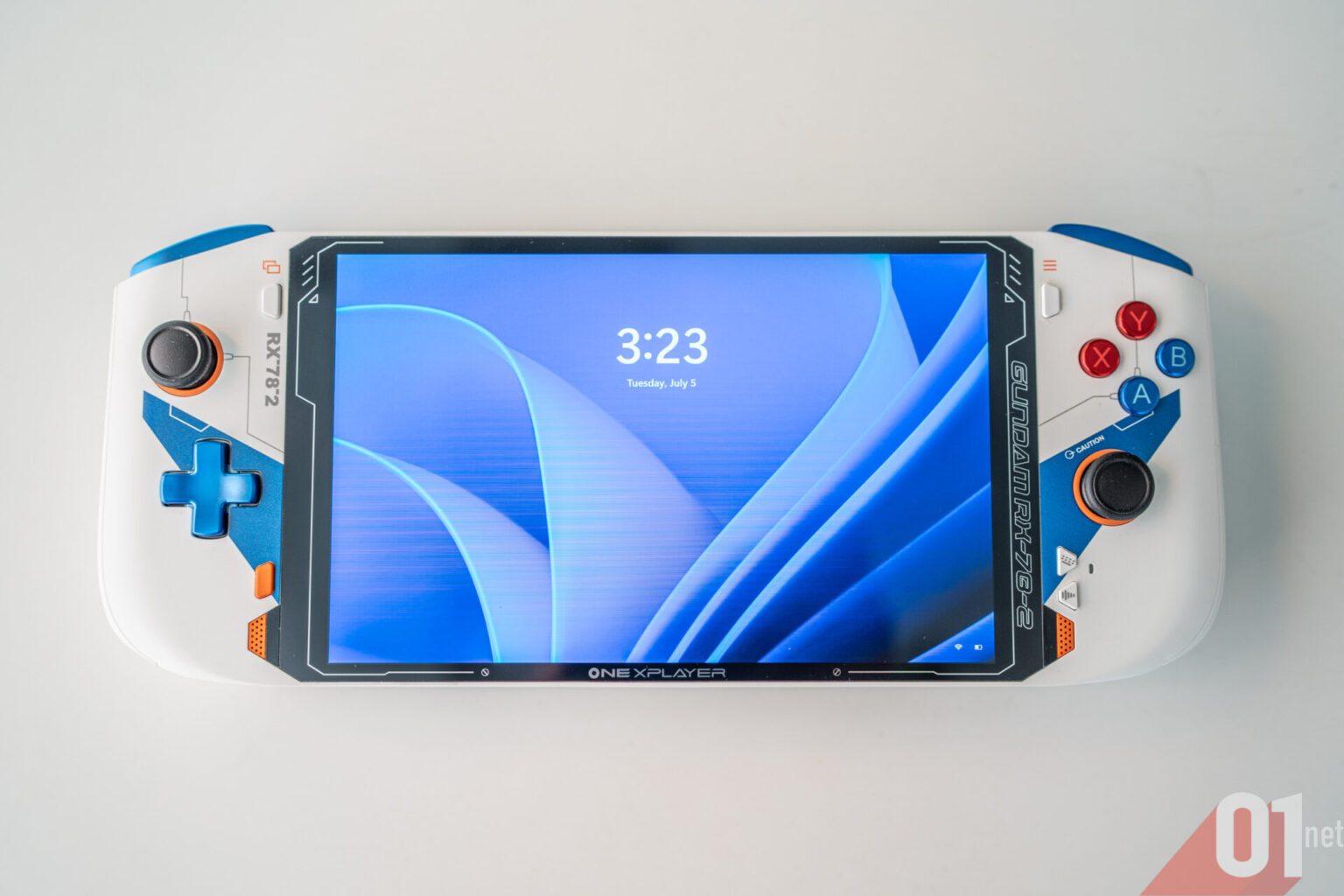 ONE X PLAYER mini, the Chinese PC-console under Windows 11 that ...