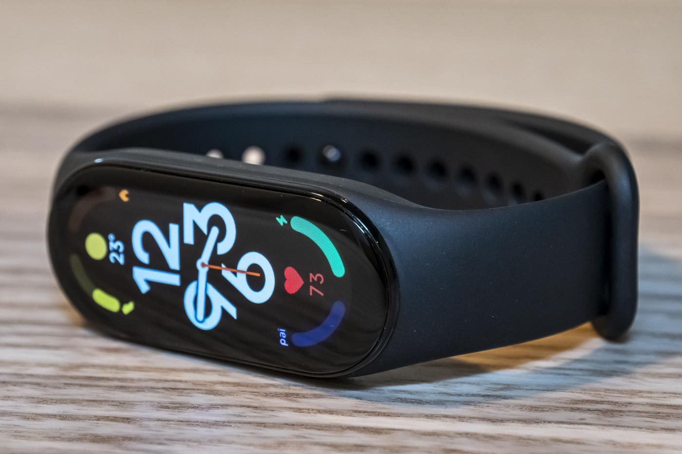 Xiaomi Mi Band 7 : le bracelet connecté est officiel et apporte des  nouveautés