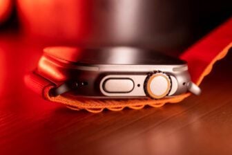 La Watch Ultra, d'Apple, a un boîtier plus épais que ses soeurs, mais l'autonomie pour le justifier.
