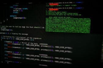 Code informatique piratage