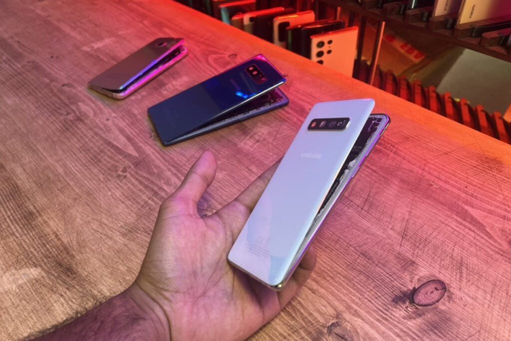 Samsung : plusieurs smartphones Galaxy ont explosé, des années après le ...