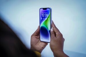 L'iPhone 14 Plus est doté d'une dalle de 6,7 pouces, comme l'iPhone Pro Max.