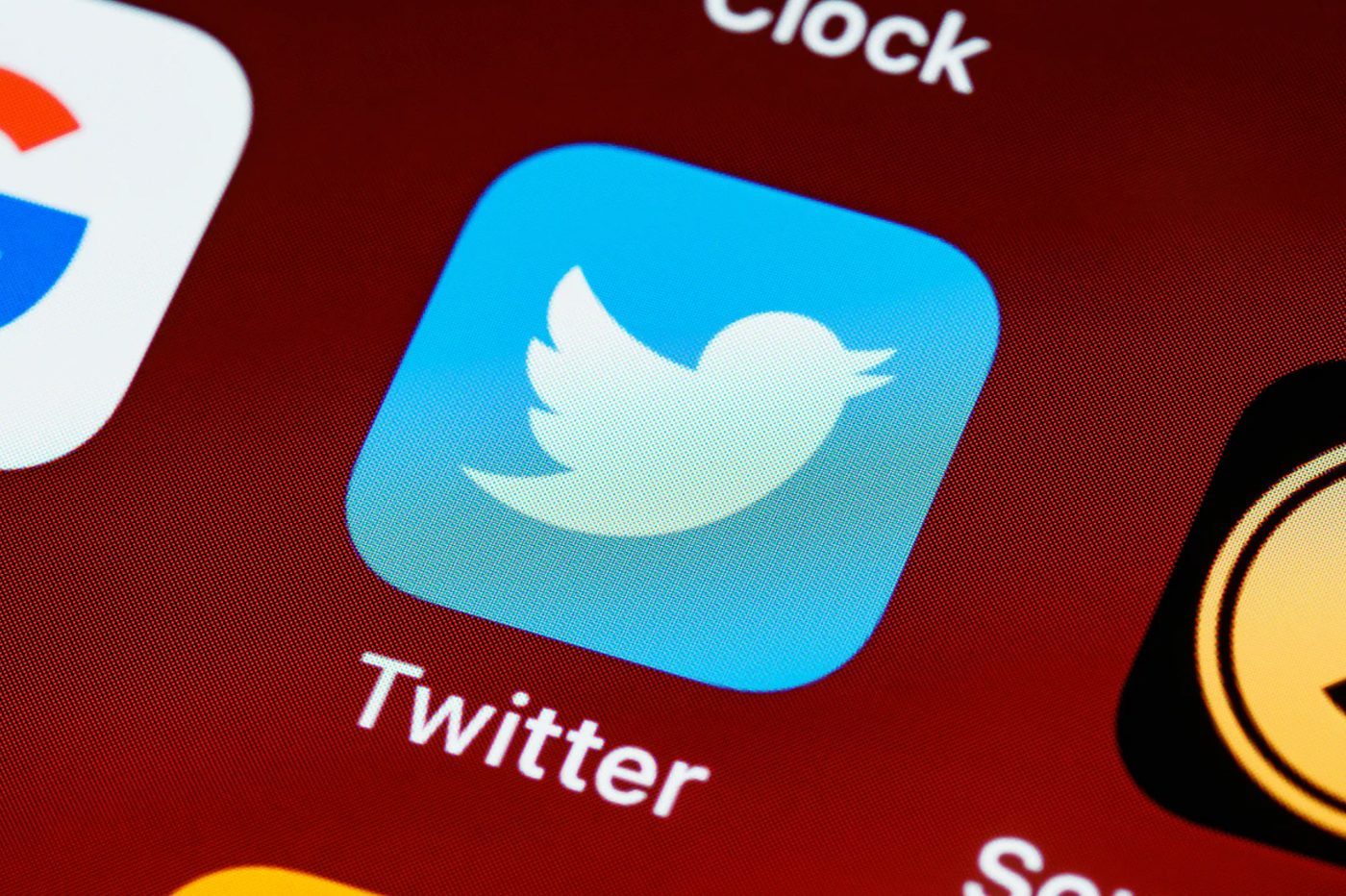 Pourquoi Twitter attaque Microsoft sur l’usage de ses données