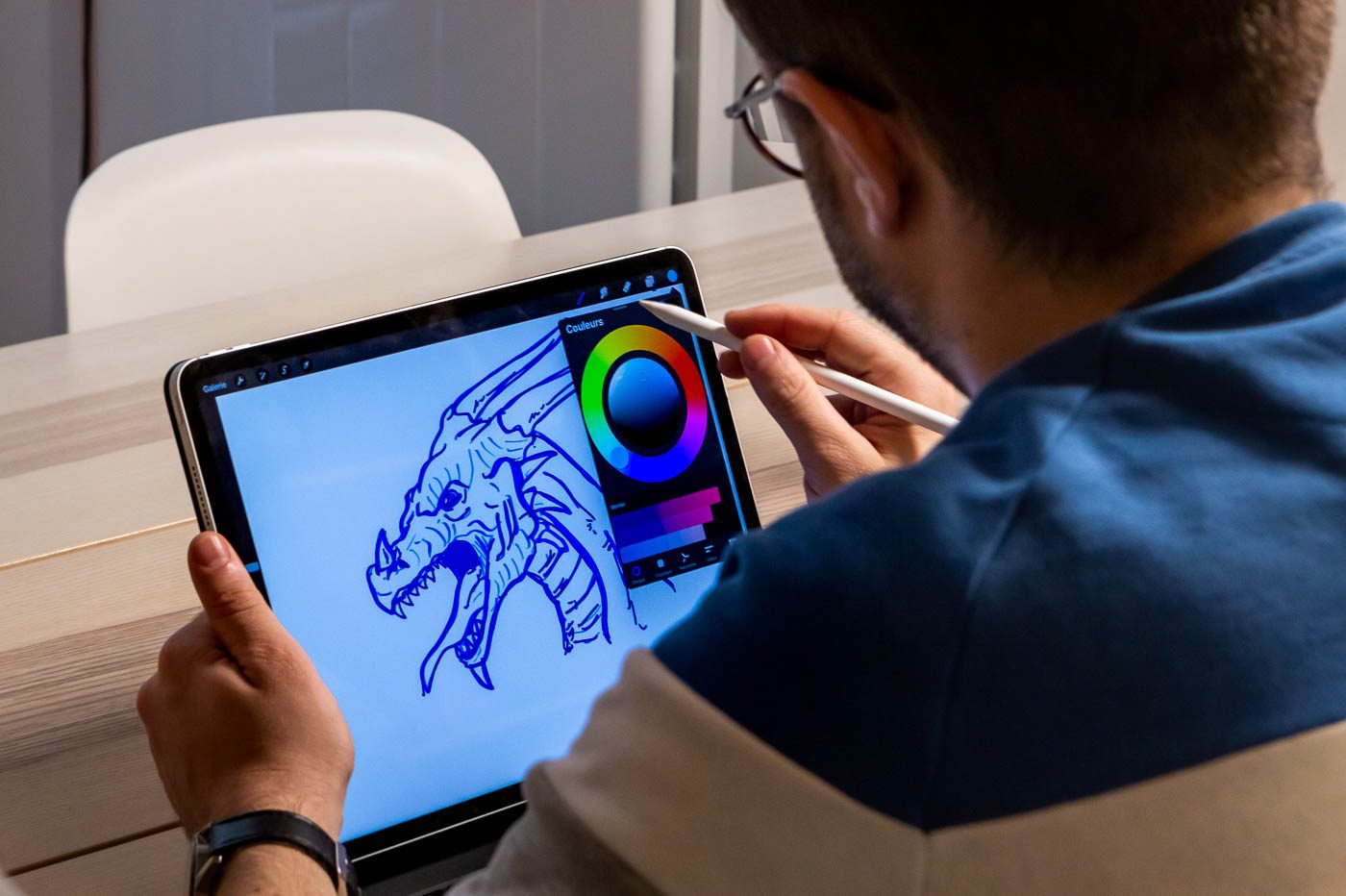 Dessiner avec l'Apple Pencil devient encore plus facile avec l'iPad Pro M2.