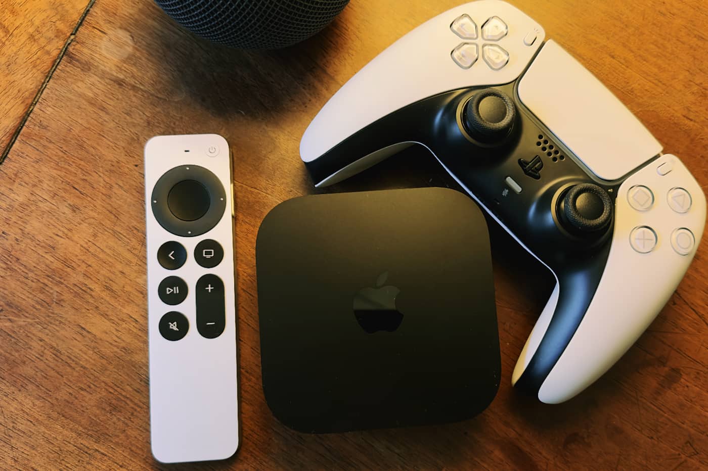 L'Apple TV 4K 2022 peut être connectée à une manette pour jouer aux jeux disponibles via l'App Store ou Apple Arcade.