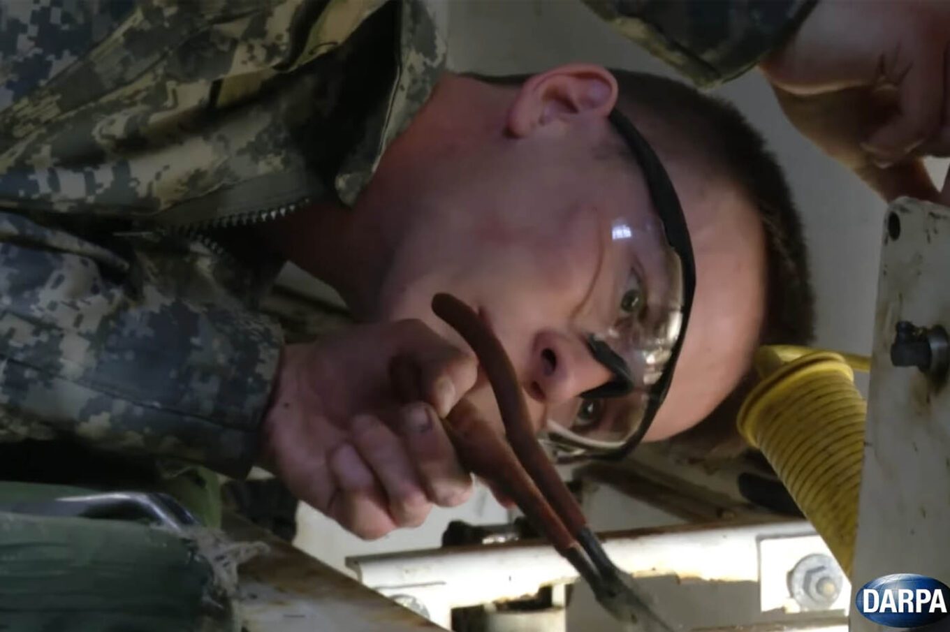Tutorial: Make a Unicorn Horn and Hold it on Your Forehead