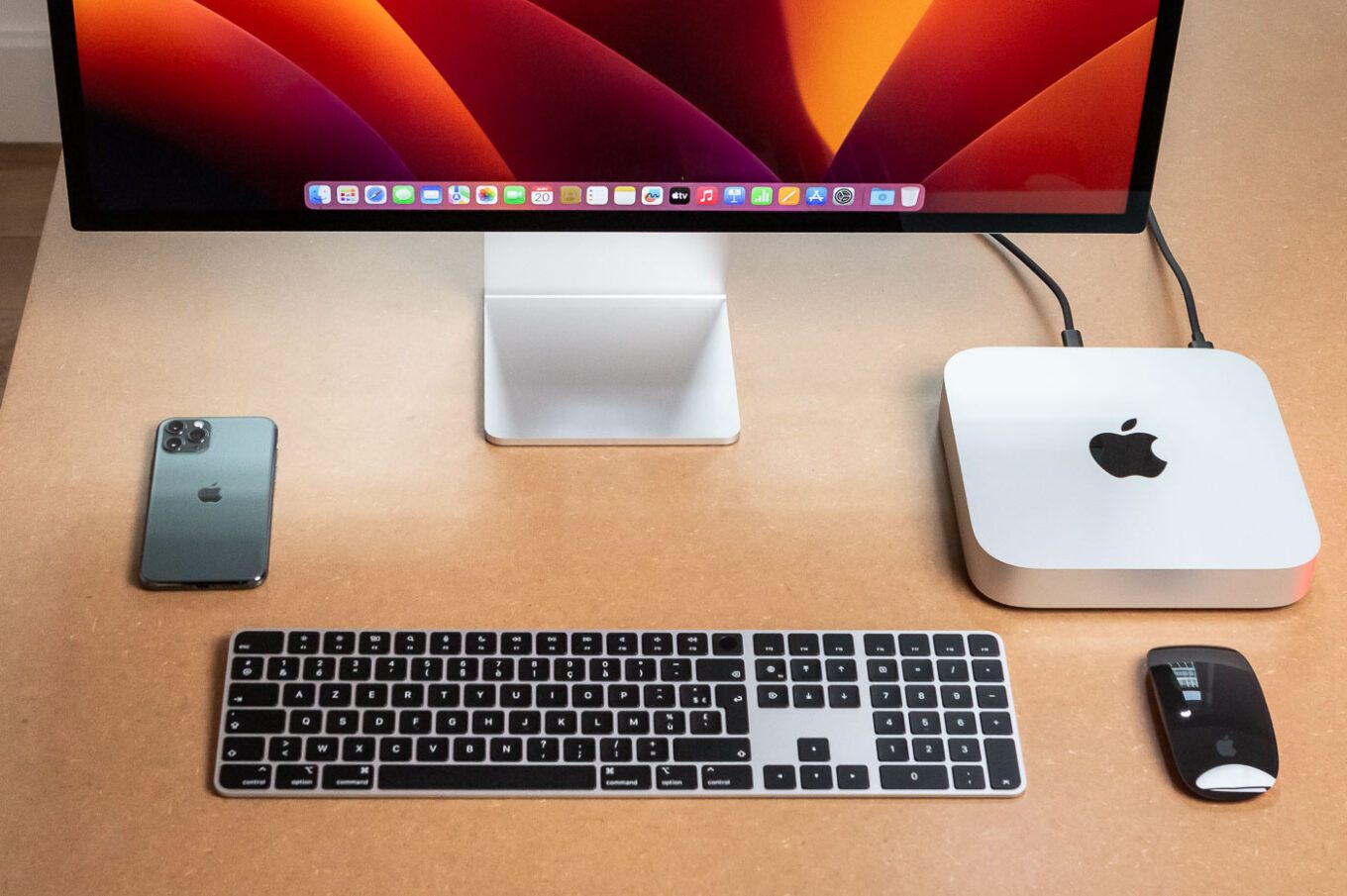 Le Mac mini est toujours livré sans clavier ni souris. Une option gratuite pour ceux qui n'ont pas cet équipement serait bienvenue.