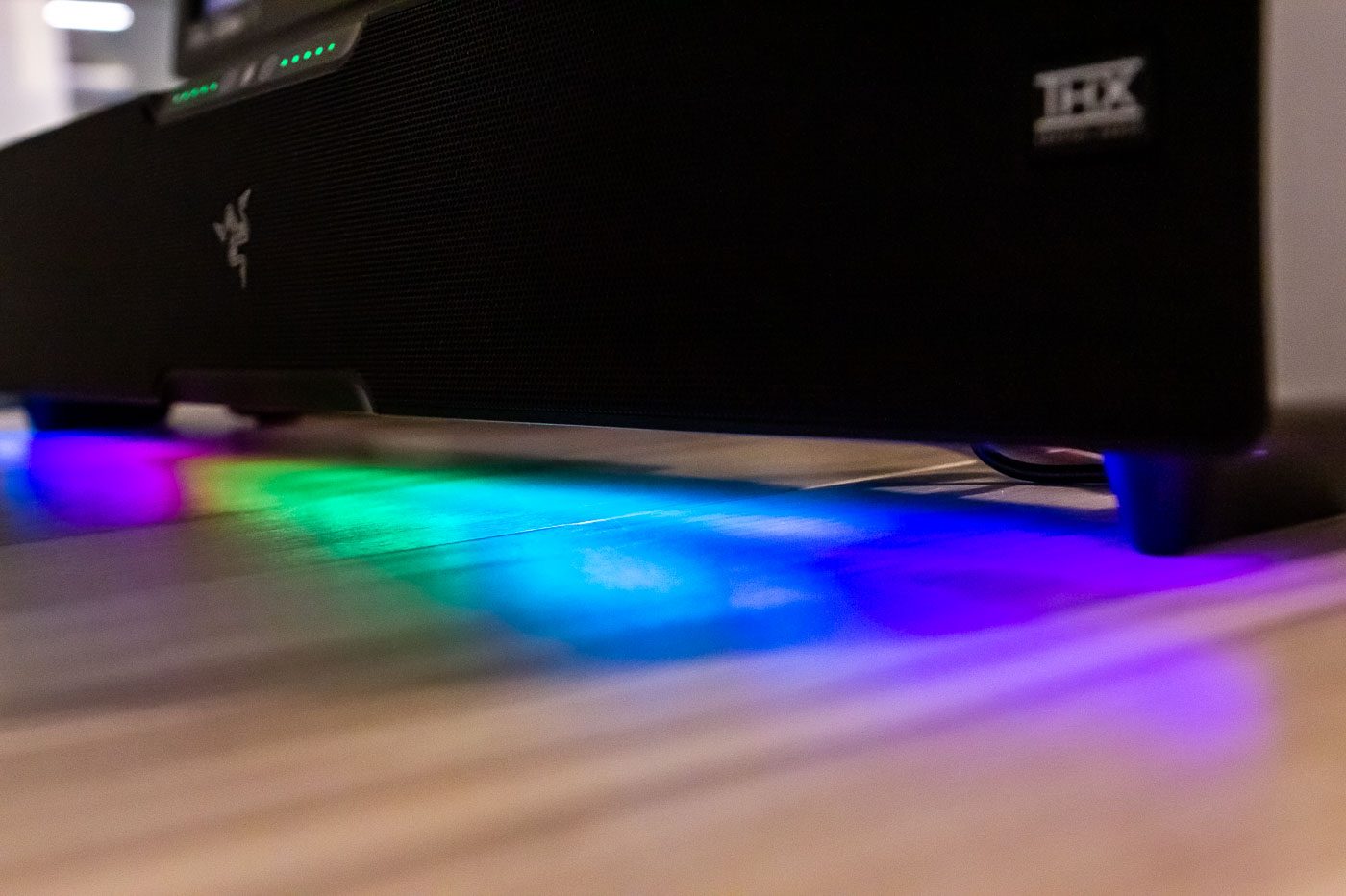 Razer Leviathan V2 : une barre de son pour gamer qui vous en fera voir de  toutes les couleurs 