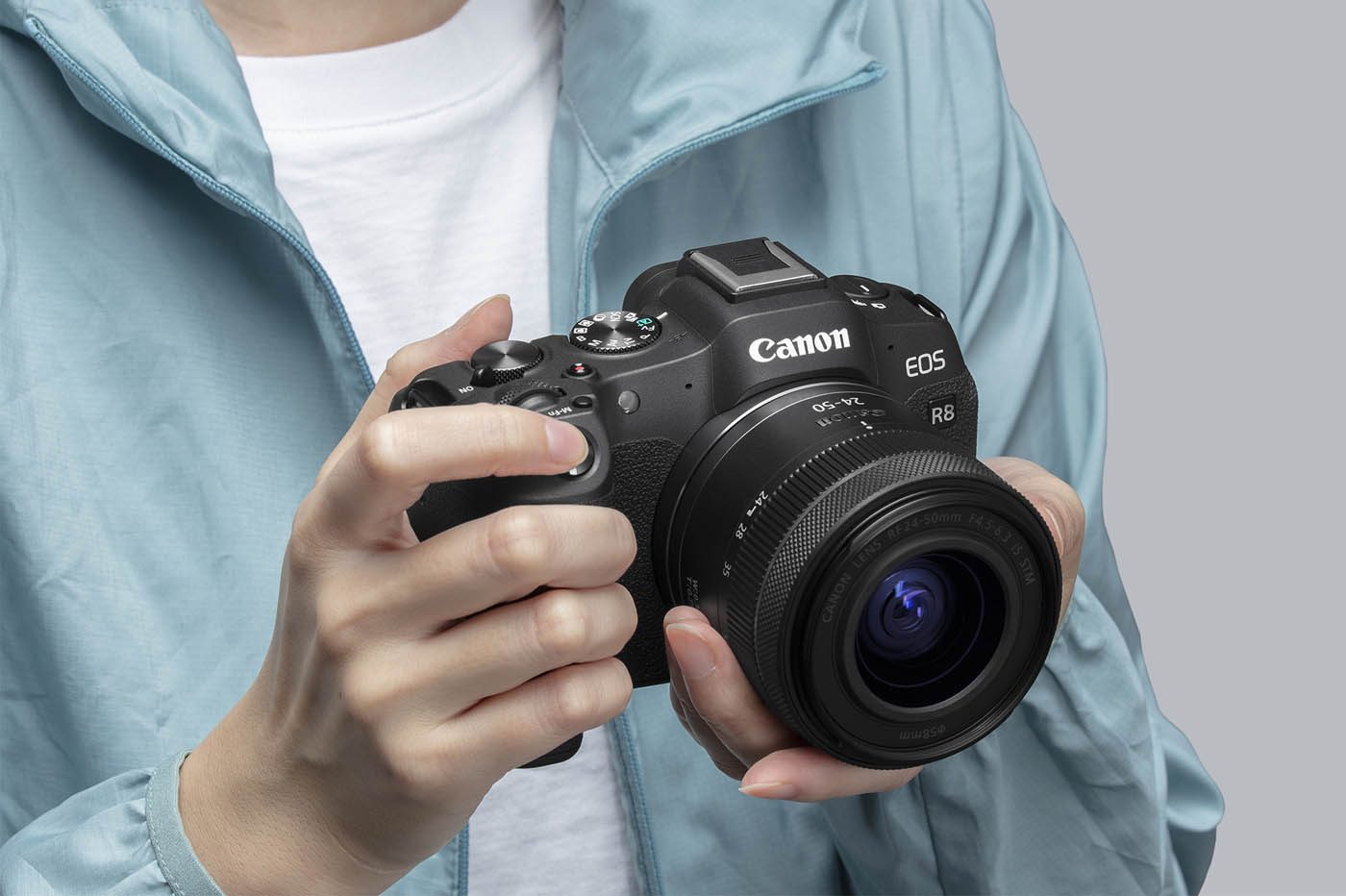 Canon EOS R8, l’hybride à capteur plein format qui tient (presque) dans un mouchoir de poche !