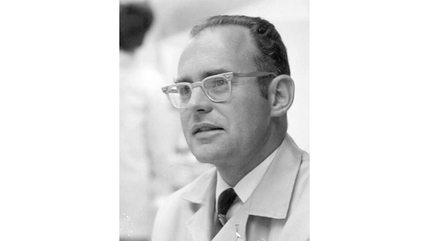 Gordon Moore était le cofondateur d'Intel Corporation et l'auteur de la Loi de Moore Il a cofondé Intel Corporation en juillet 1968. (Crédit : Intel Corporation)