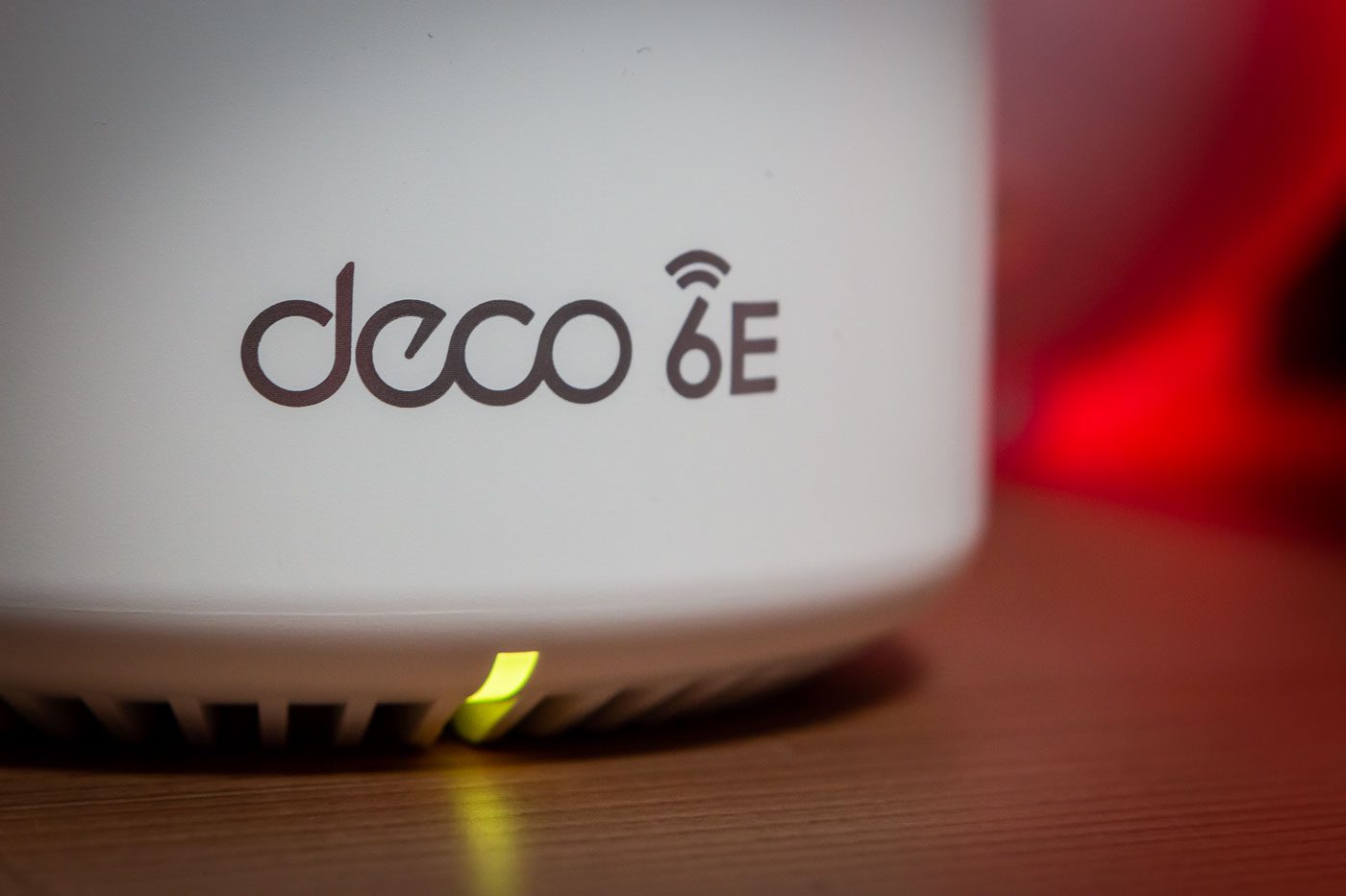 Si vous en doutiez, les Deco XE75 vous le rappellent, ils sont compatibles avec le Wi-Fi 6E.