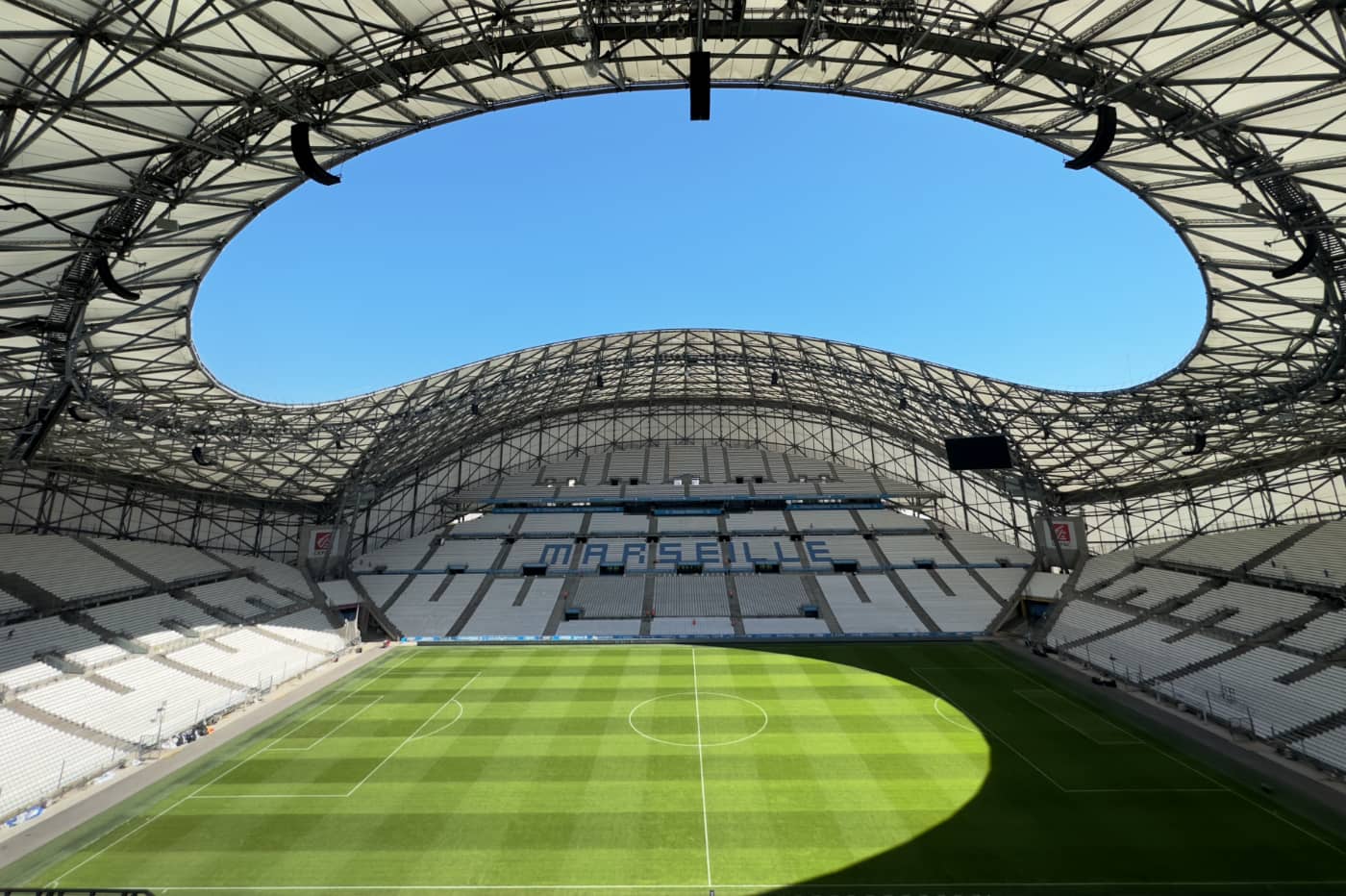 Comment le Stade Vélodrome s'est offert une première européenne pour  devenir une vitrine technologique