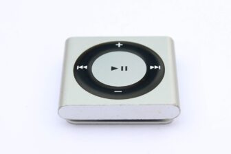 Apple iPod shuffle bug macOS ventura