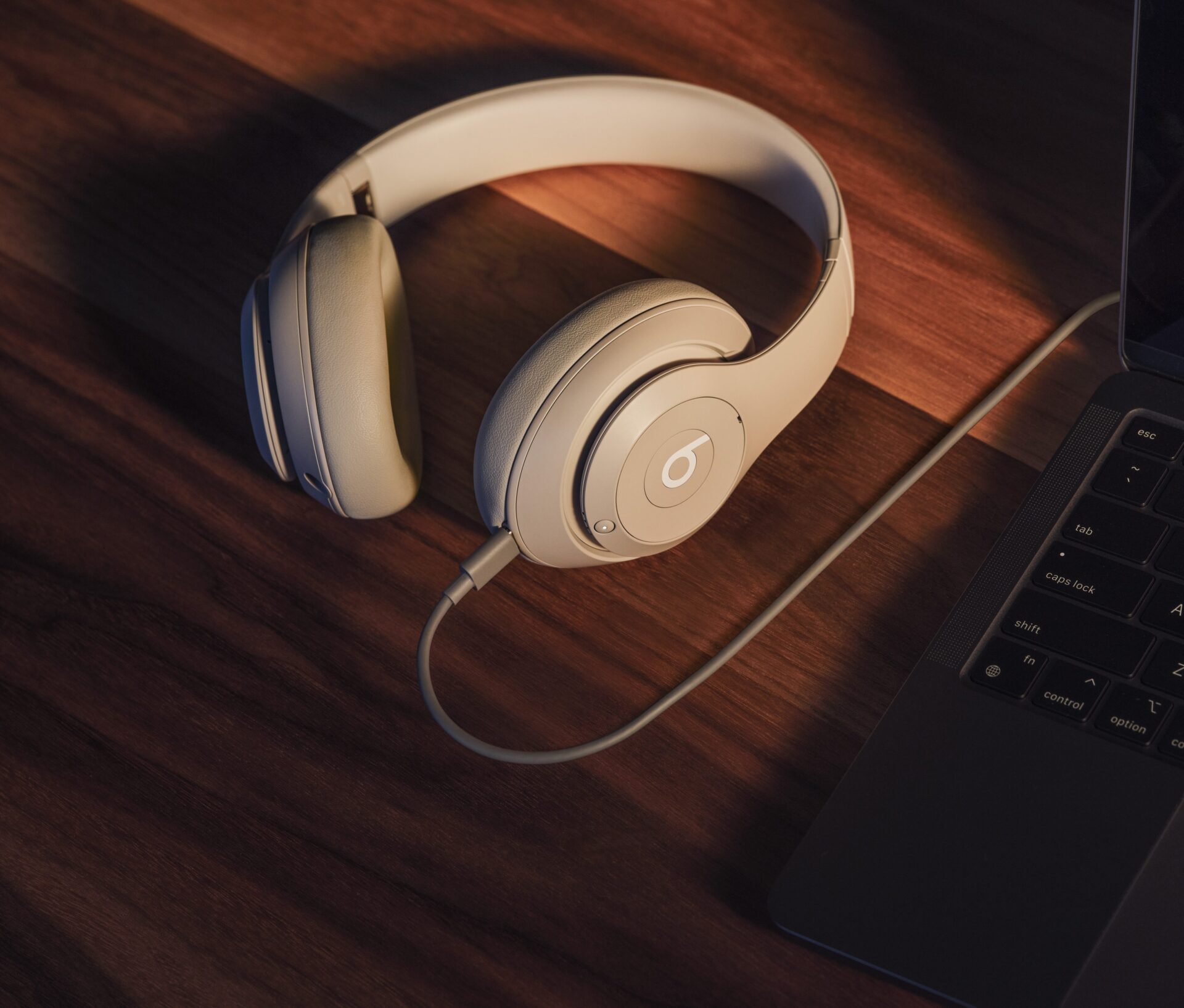 Casque sans fil Beats Studio Pro — Sable - Apple (FR)