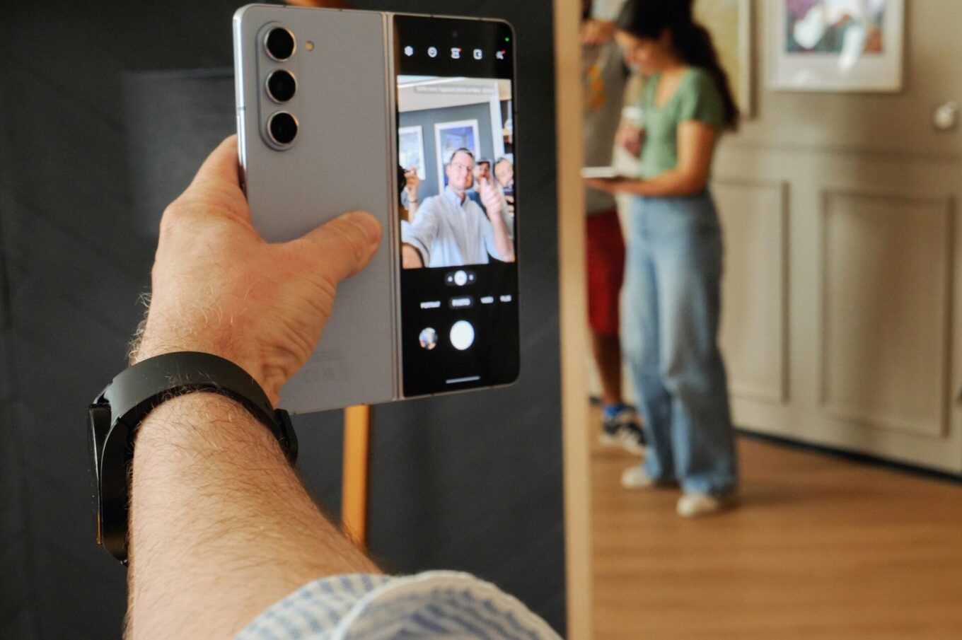 Samsung Galaxy Z Fold 5 צילום selfie