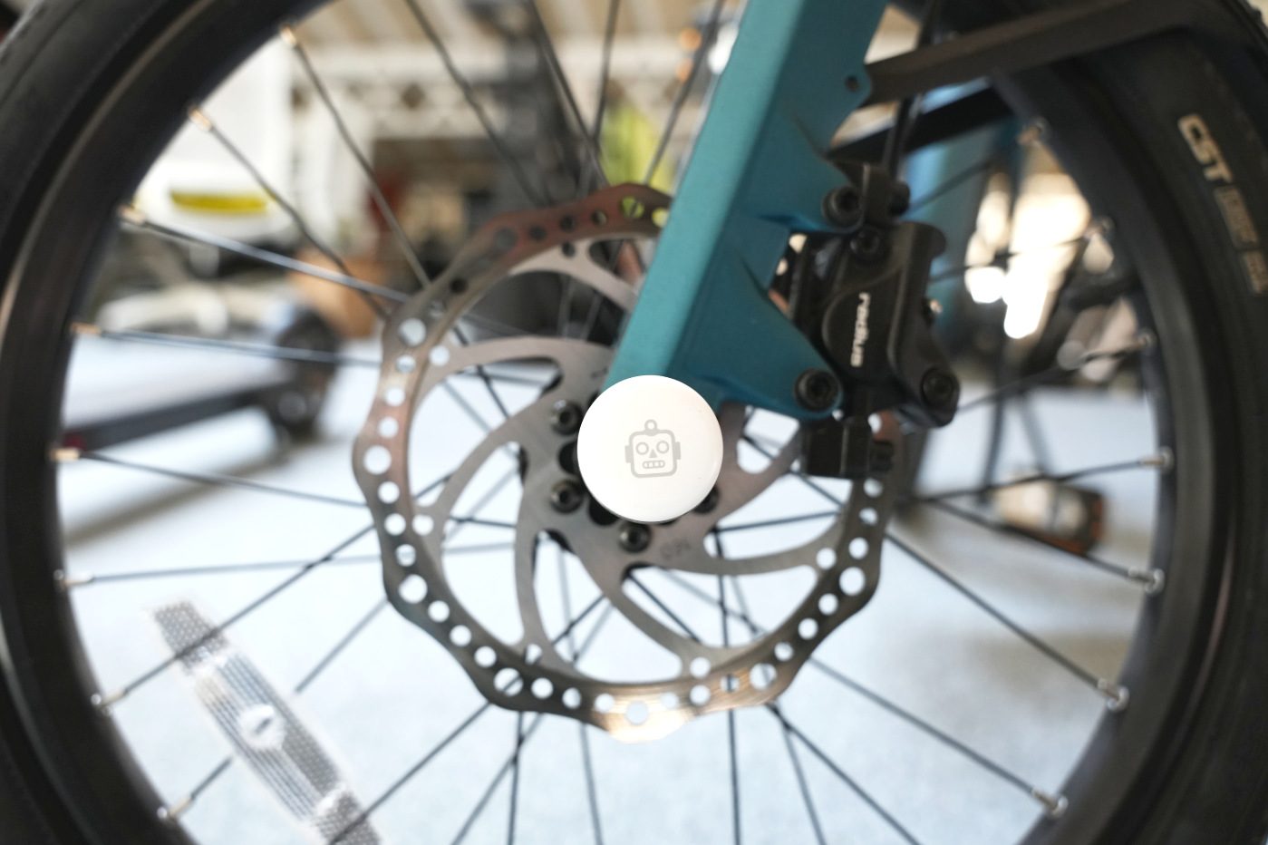 Vol de vélo : le AirTag est-il l'accessoire ultime pour retrouver