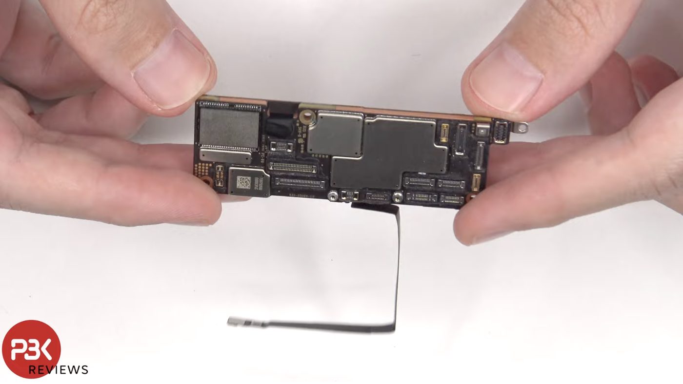 Apple Iphone 15 Pro Disassembly 2