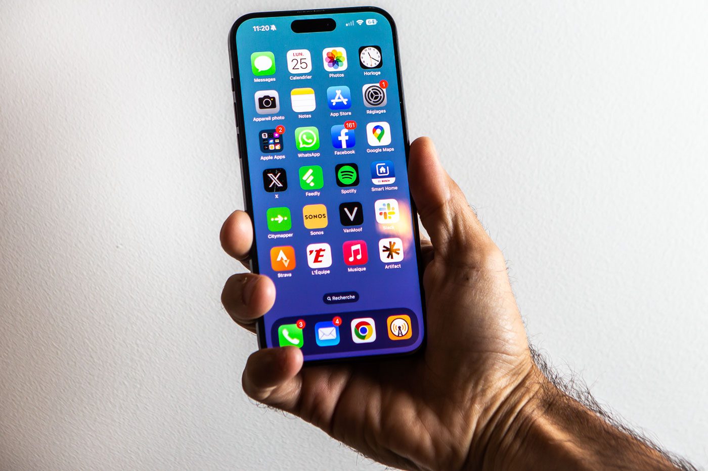 Apple iPhone 15 Pro Max Titane bleu 1To - Détails et prix du