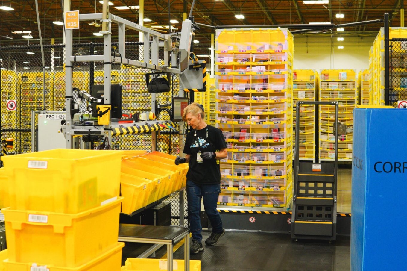 Colis Amazon : 3 solutions tardives contre une marée de plastique