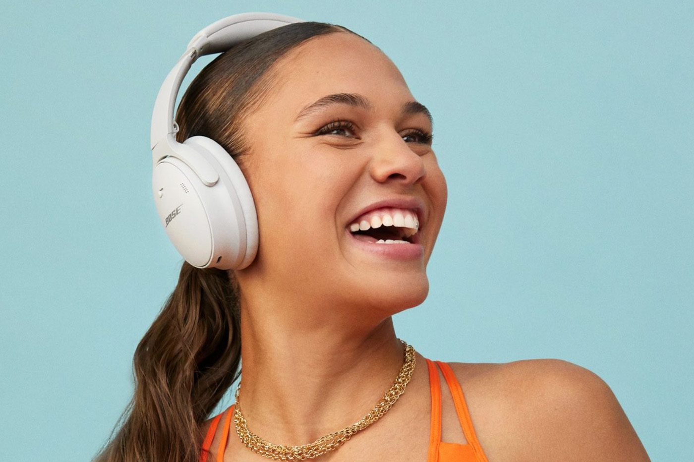 is unstoppable, it is selling off the Bose QC45 headphones by 43% -  Gearrice