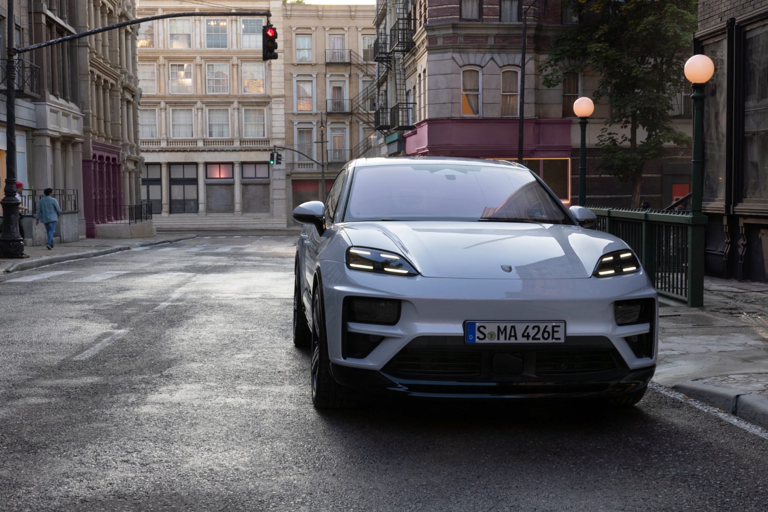 Porsche Macan Electrique Face Avant