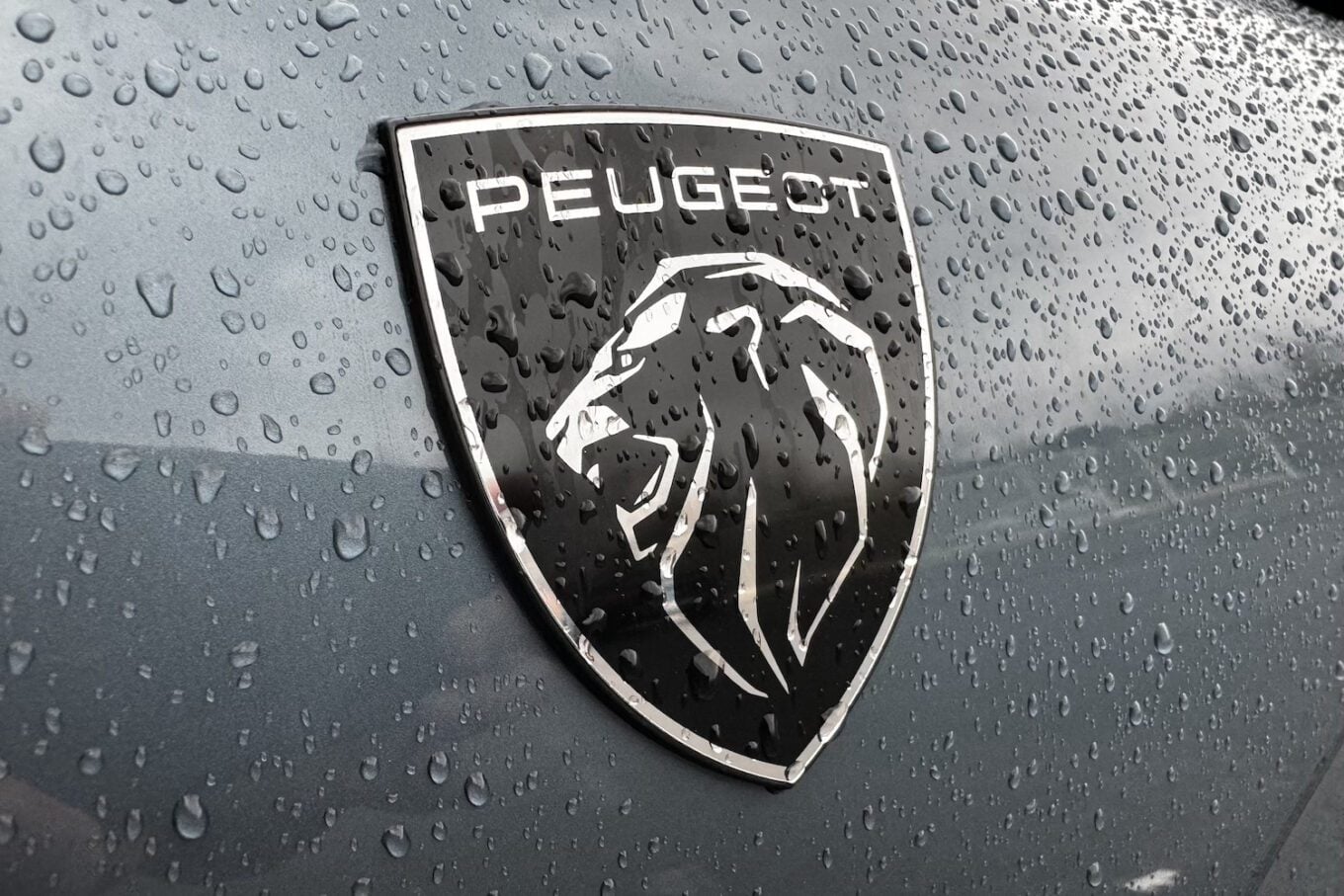 Risque d’incendie : 200 000 Peugeot et Citroën rappelées en France