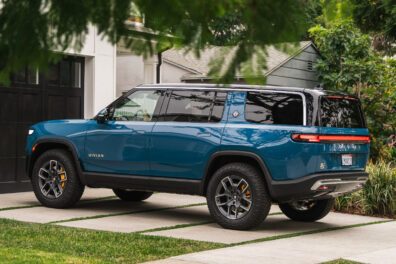 Rivian R1s 2022