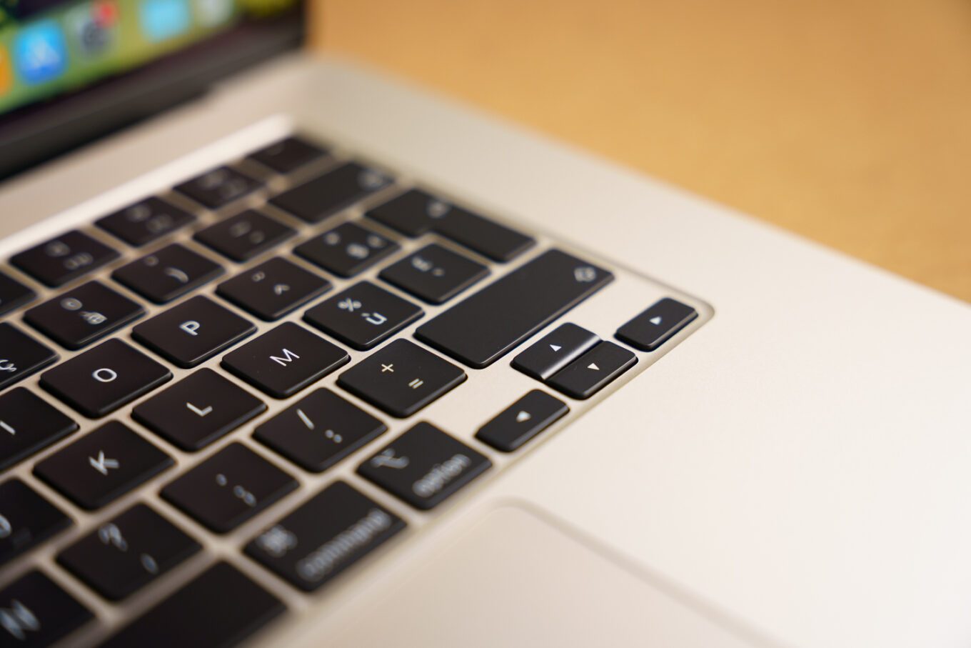 Divine surprise : Apple double la mémoire vive des MacBook Air pour le ...