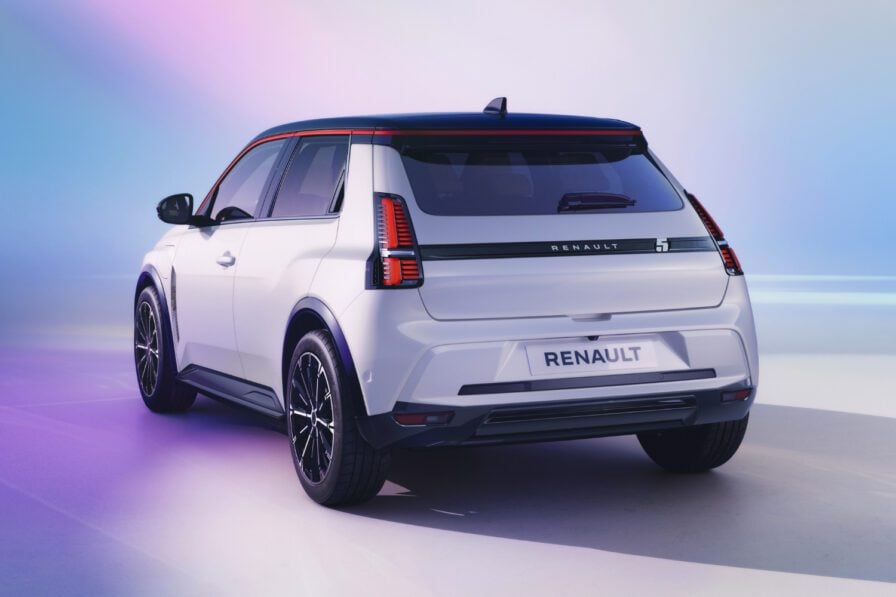La popularité en trompe-l’œil de la Renault R5 E-Tech