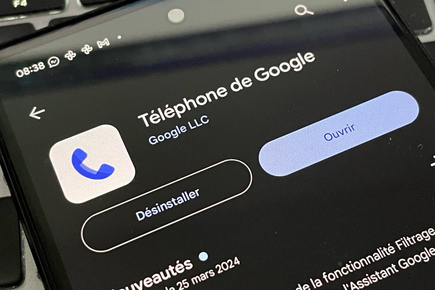 Google va mettre un bouton sur son appli Téléphone pour identifier les numéros inconnus