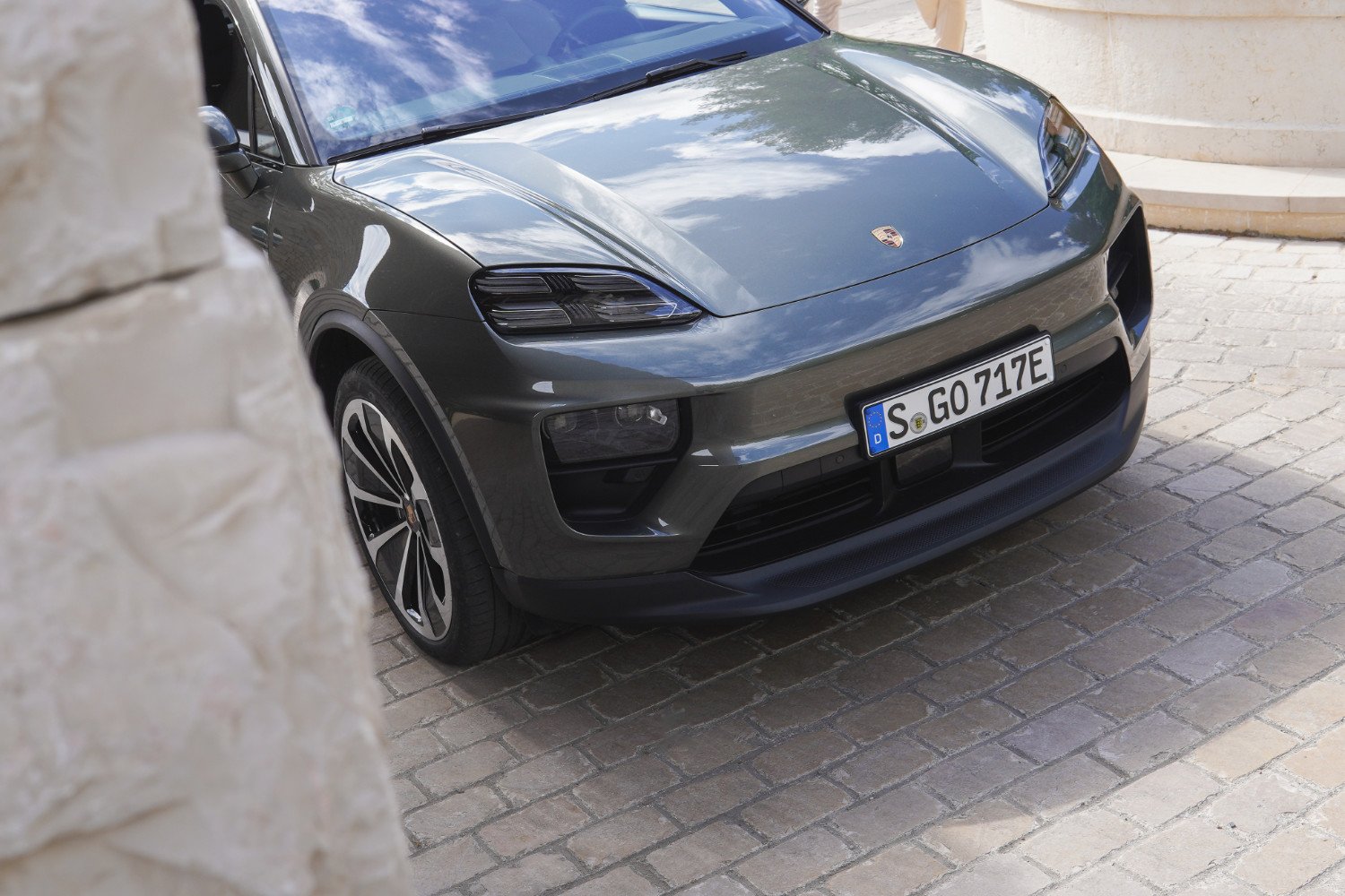 Essai Porsche Macan Electrique 2024 Face Avant