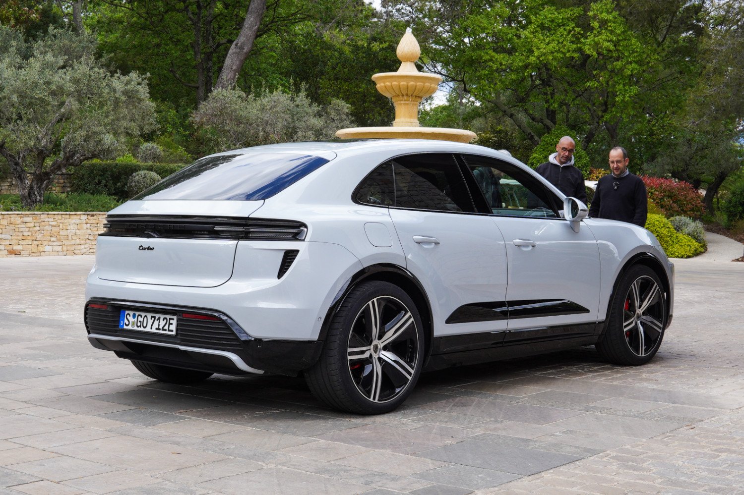 Essai Porsche Macan Turbo Electrique 2024 