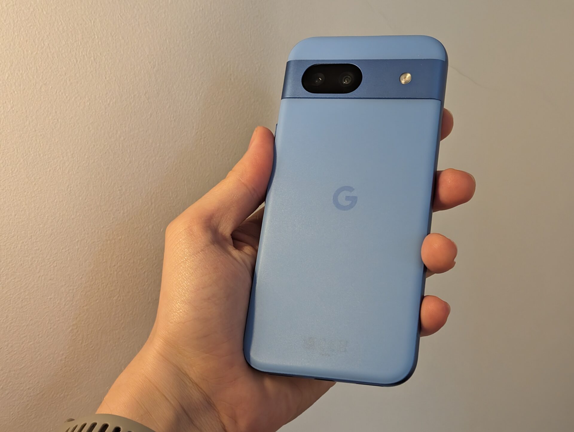 Prise en main du Pixel 8a : pourquoi payer plus cher ?