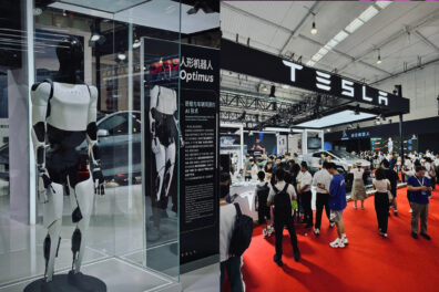 Tesla Optimus Robot Pekin Salon 2024