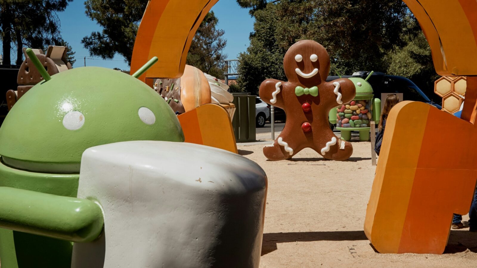 Android kodu açık kaynak olarak kalır, ancak hangi fiyata?