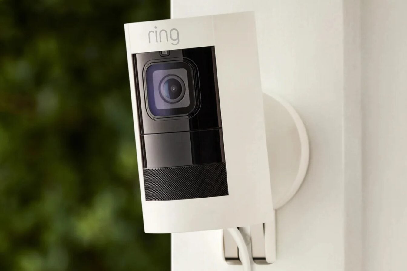 Comment bien choisir sa caméra de surveillance en 2026 ?