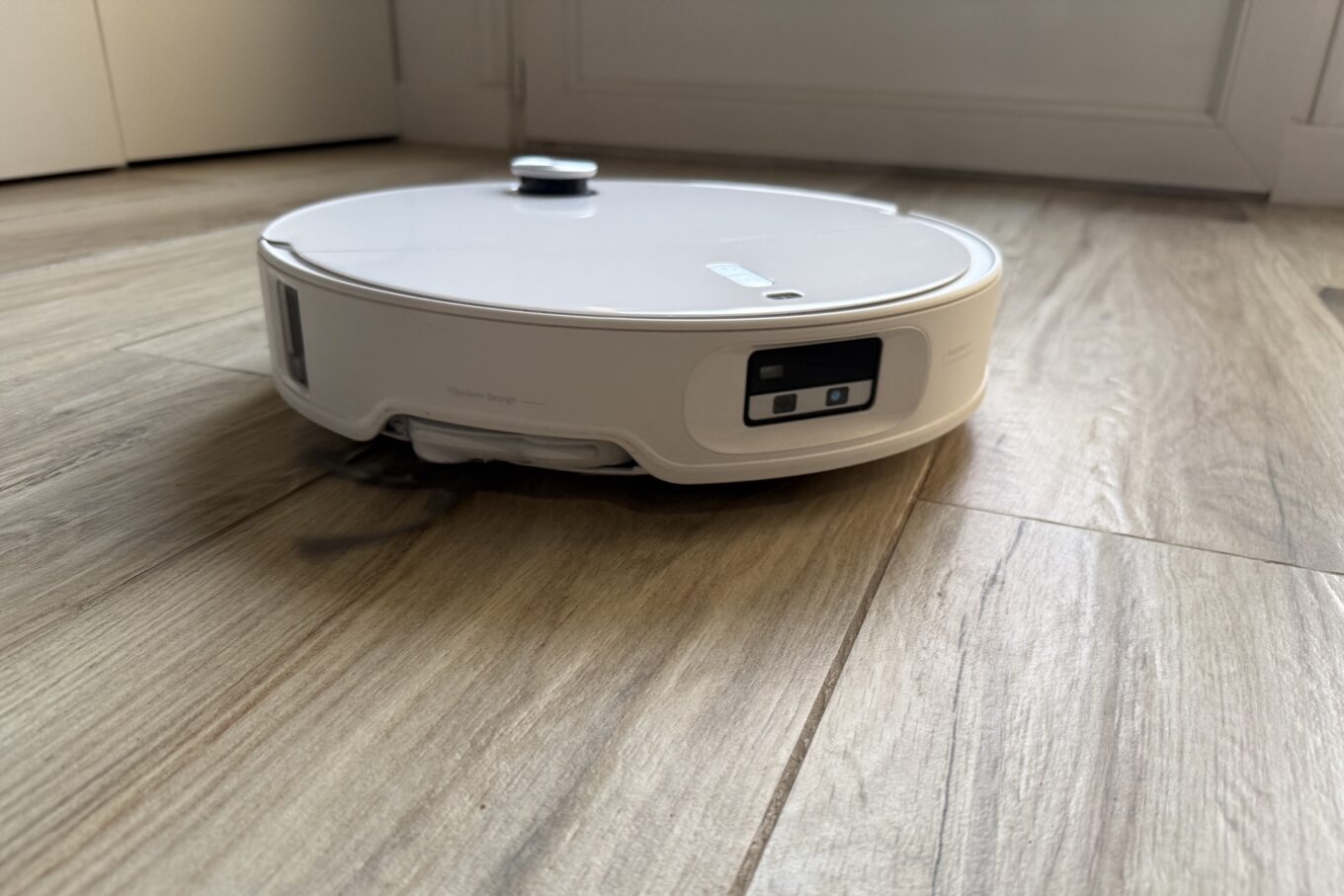 Roborock dévoile le nouvel aspirateur robot Qrevo Slim avec navigation ToF - News