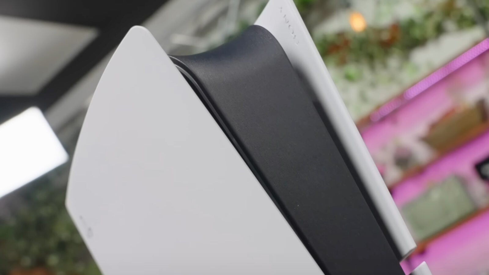 Sony, PS5'in depolamasını aydınlatır, ancak fiyatı değil