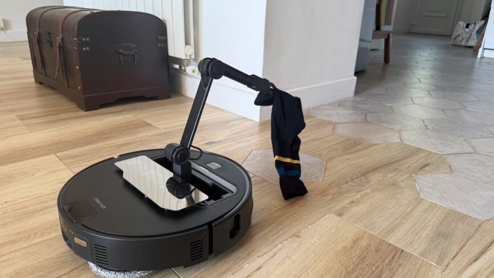 Mini Robot Aspirateur Et Serpillère - Navigation Intelligente, Recharge Auto, Pour Petites Surfaces (noir)