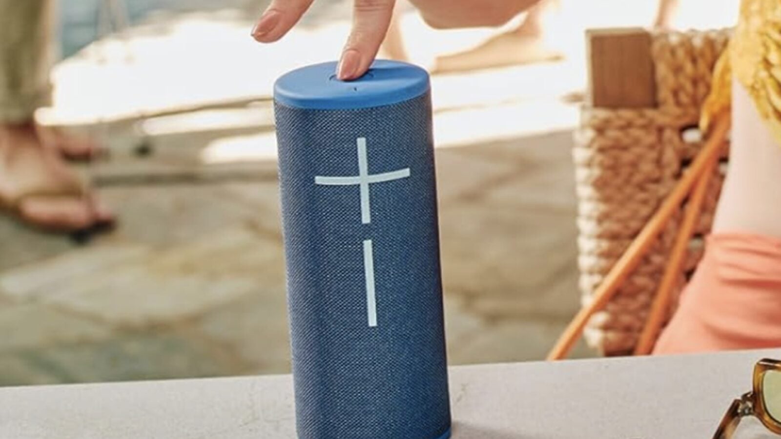 Bose ve Sonos hoparlörlerine rakip olan UE Boom 4 %40 indirimli ve hepsini geride bırakıyor