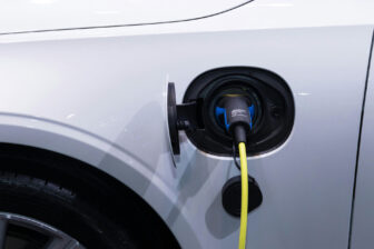 Voiture Electrique Recharge